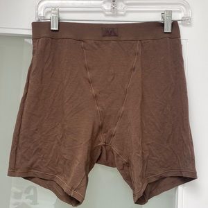 SKIMS boy short size L